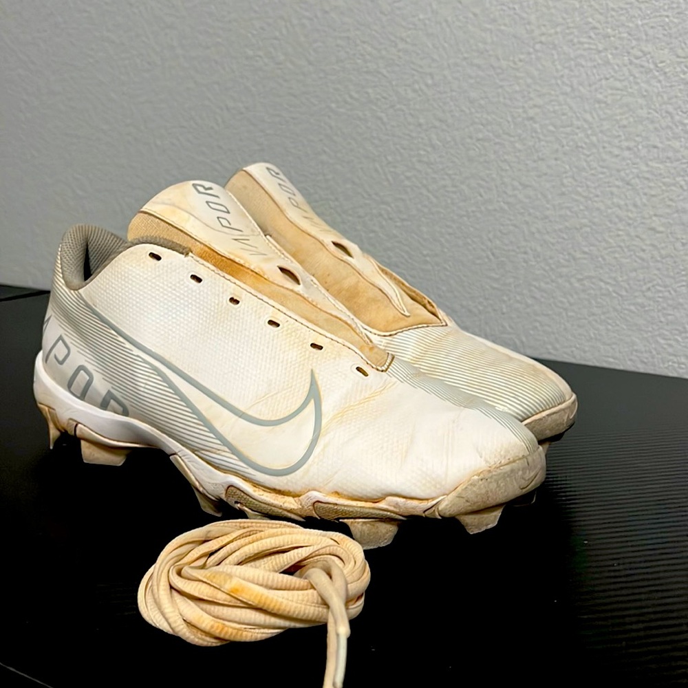 Used- Baseball Cleats
